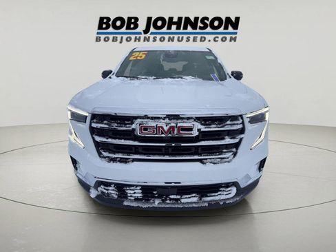 Used 2025 GMC Acadia Elevation image 2