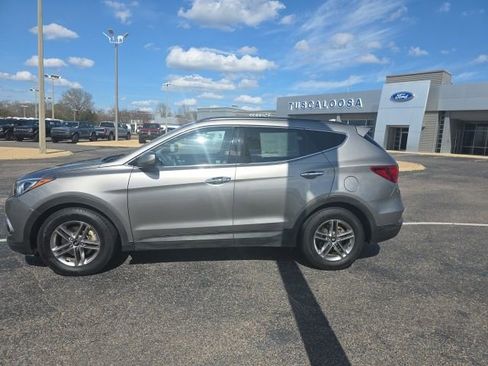 Used 2017 Hyundai Santa Fe Sport image 6