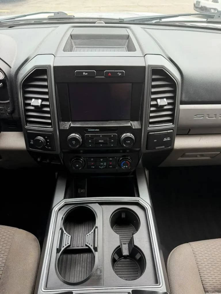 Used 2021 Ford F250 XLT w/ XLT Premium Package AWD/4WD image 11