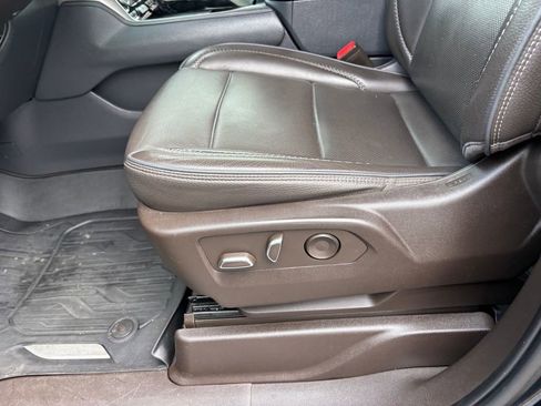 Used 2022 GMC Yukon XL Denali image 22