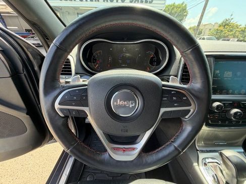 Used 2017 Jeep Grand Cherokee Trailhawk w/ Trailhawk Luxury Group AWD/4WD image 11