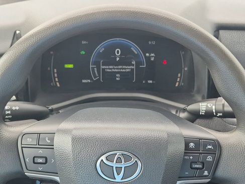 Used 2025 Toyota Camry LE FWD image 26