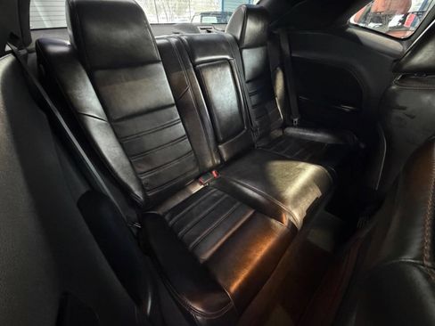 Used 2014 Dodge Challenger SXT image 23