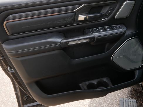 Used 2020 RAM 1500 Limited w/ Black Appearance Package AWD/4WD image 21