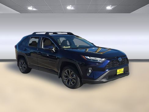 Used 2024 Toyota RAV4 XLE Premium image 7