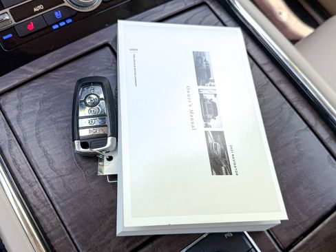 Used 2021 Lincoln Navigator Reserve AWD/4WD image 37