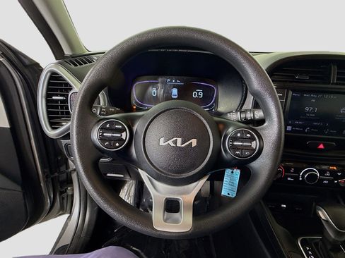 Used 2023 Kia Soul LX w/ Option Group 015 FWD image 13