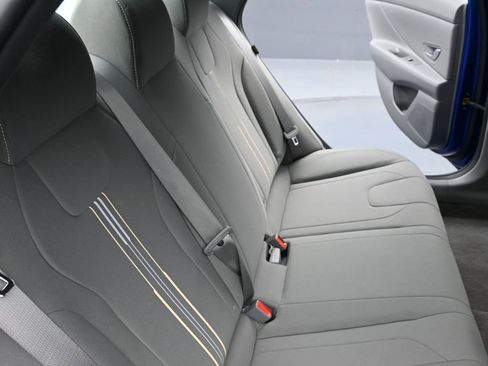 Certified 2025 Hyundai Elantra Sport image 12