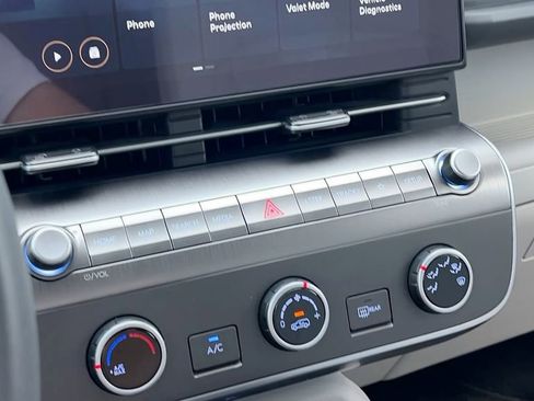 Used 2025 Hyundai Kona SE image 27