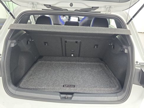 Certified 2024 Volkswagen Golf R AWD/4WD image 12