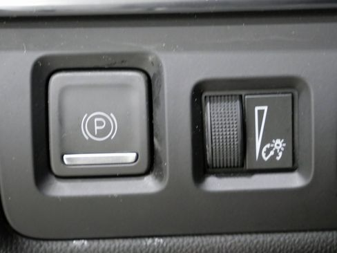 Used 2019 Cadillac XT4 Premium Luxury image 15