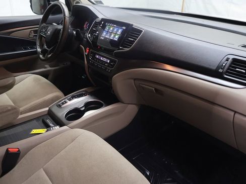 Used 2021 Honda Pilot EX image 10