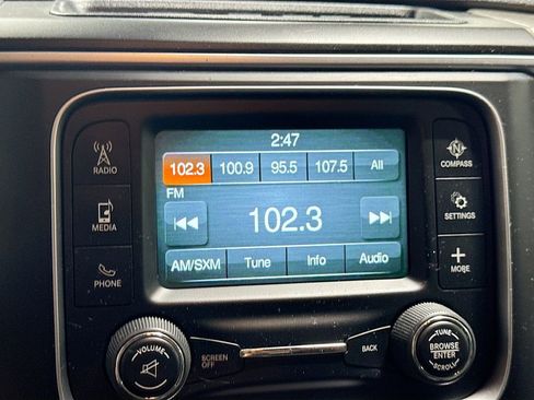 Used 2019 RAM 1500 Classic SLT image 14