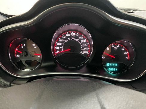 Used 2014 Dodge Avenger SE image 18