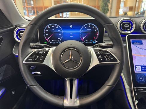 Used 2025 Mercedes-Benz C 300 Sedan image 8