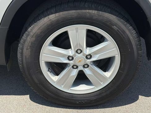 Used 2022 Chevrolet Trax LT w/ LT Convenience Package FWD image 11