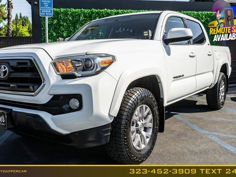 Used 2017 Toyota Tacoma SR5 w/ SR5 Appearance Package (SM) RWD image 2