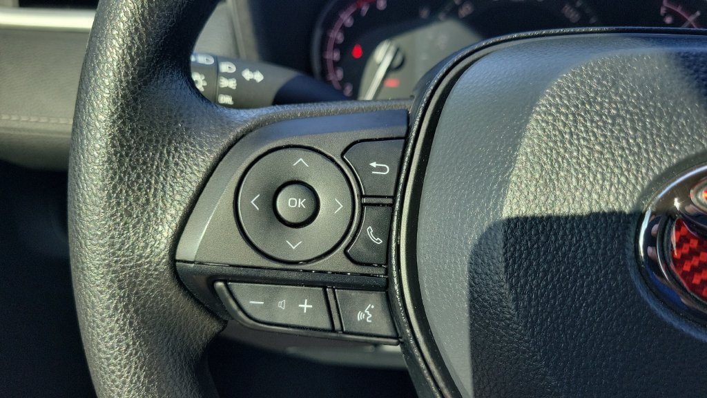 Certified 2025 Toyota RAV4 LE FWD image 19