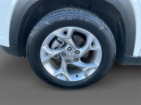 Used 2024 Chevrolet Trax LS w/ LS Convenience Package image 14