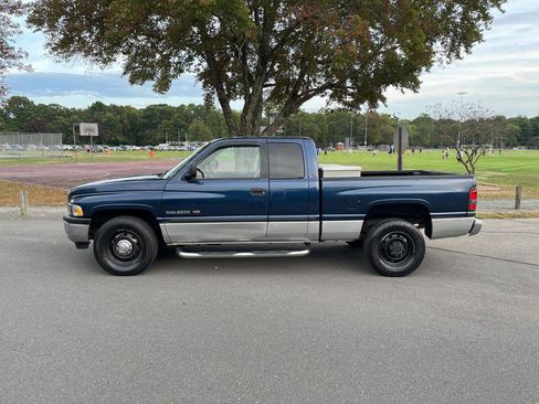 Used 2001 Dodge Ram 2500 Truck 2WD Quad Cab image 22