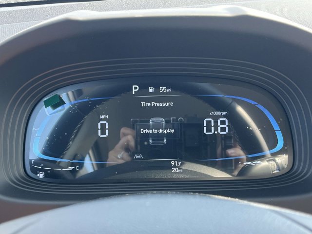 Used 2025 Hyundai Venue Limited FWD image 26