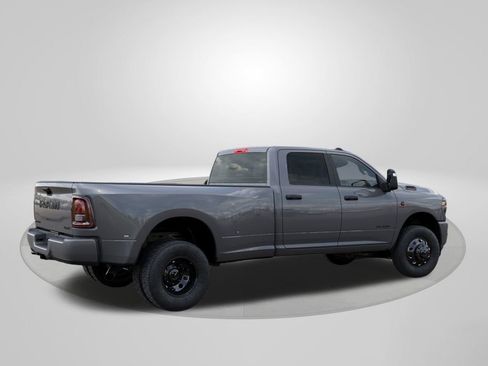 New 2026 RAM 3500 Big Horn AWD/4WD image 4