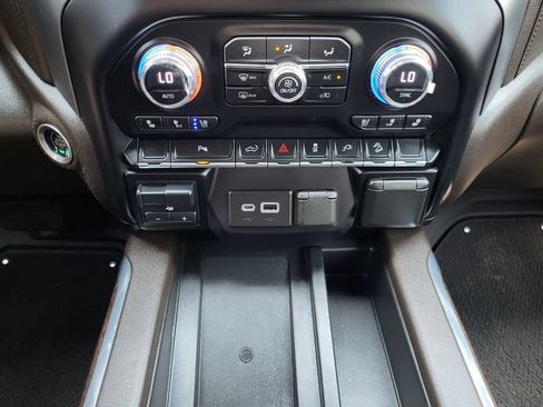 Used 2021 GMC Sierra 1500 Denali AWD/4WD image 15