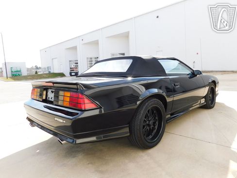 Used 1992 Chevrolet Camaro RS image 25