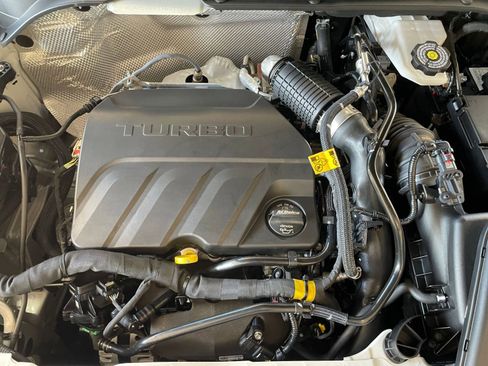 Used 2025 Buick Envista Sport Touring image 31