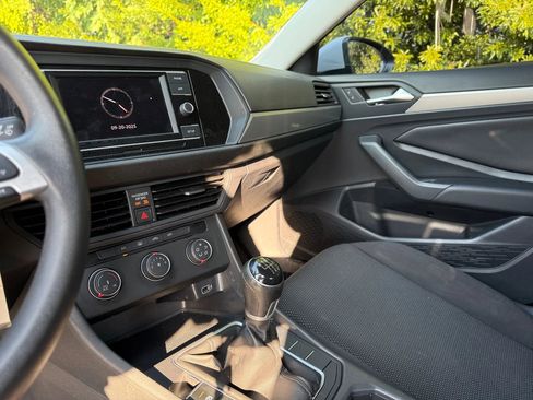 Used 2019 Volkswagen Jetta S image 23