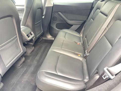 Used 2023 Tesla Model Y Long Range AWD/4WD image 33