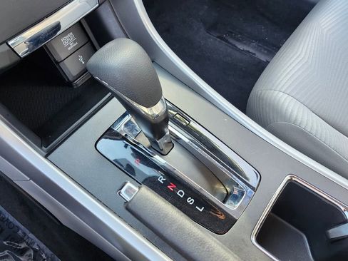 Used 2015 Honda Accord LX image 25