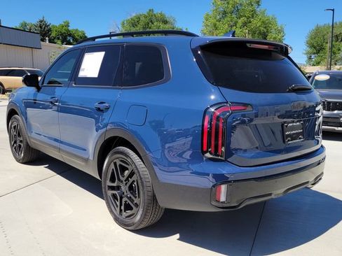 Certified 2025 Kia Telluride SX Prestige X-Line AWD/4WD image 3