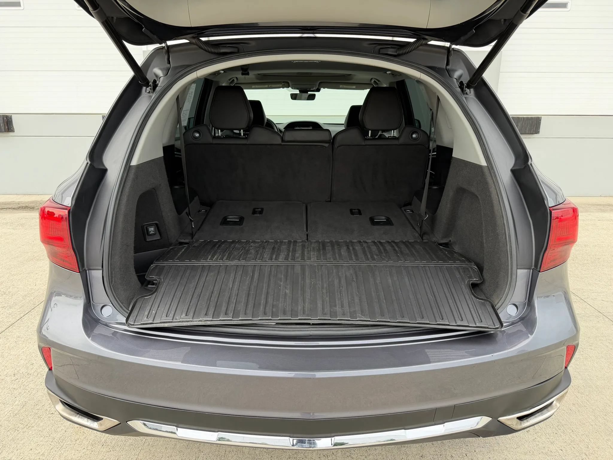 Used 2017 Acura MDX w/ Technology Package AWD/4WD image 14