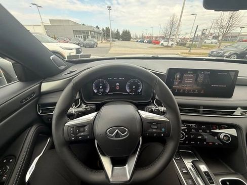 Certified 2025 INFINITI QX60 Luxe w/ Black Edition image 16