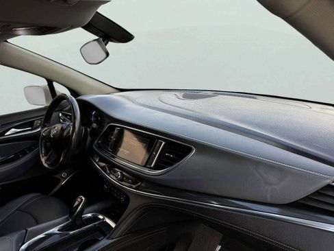 Used 2019 Buick Enclave Essence image 80