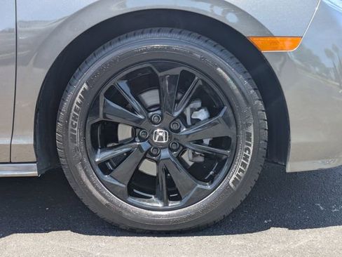 Used 2022 Honda Odyssey Touring image 11