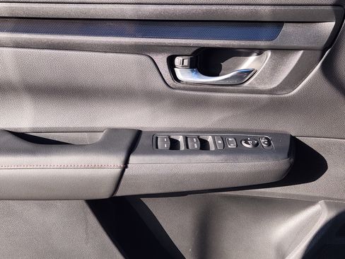 Certified 2025 Honda CR-V Sport image 23