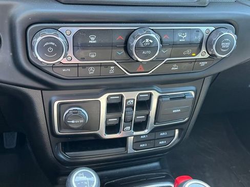 Certified 2023 Jeep Gladiator Overland w/ LED Lighting Group image 28