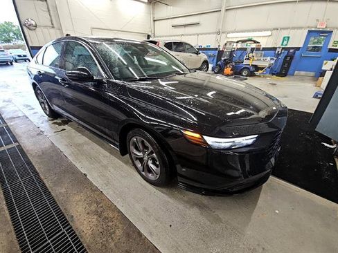 Used 2023 Honda Accord EX-L image 1
