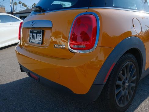 Used 2015 MINI Cooper 2-Door Hardtop FWD image 34