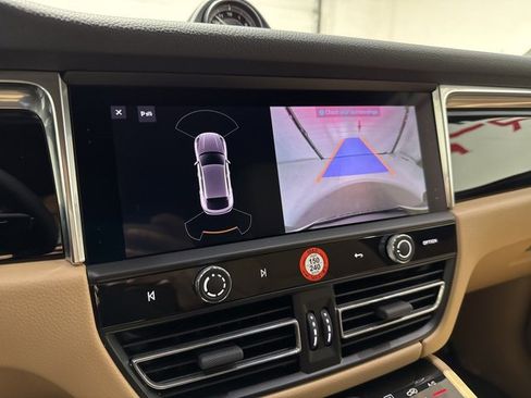 Used 2025 Porsche Macan Turbo image 26