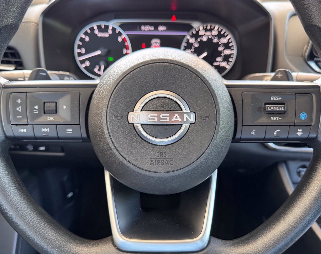Used 2024 Nissan Rogue SV FWD image 6