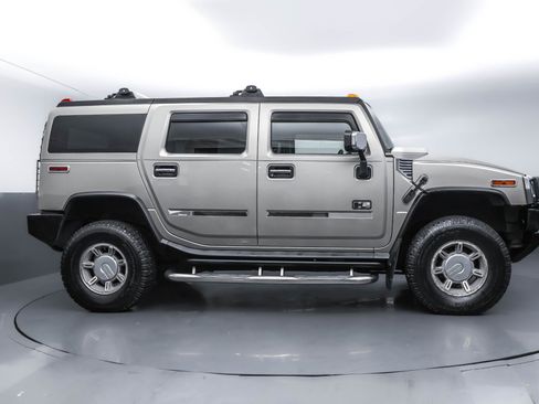 Used 2003 HUMMER H2 Luxury w/ Preferred Equipment Group image 3
