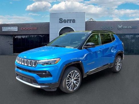 Used 2023 Jeep Compass Limited w/ Elite Group AWD/4WD image 3