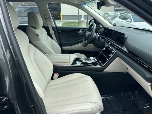 Used 2026 Genesis GV80 2.5T RWD image 35