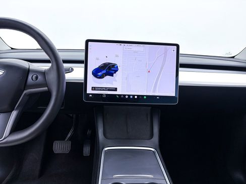 Used 2022 Tesla Model Y Long Range AWD/4WD image 6