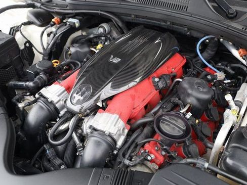 Certified 2022 Maserati Ghibli Trofeo image 9