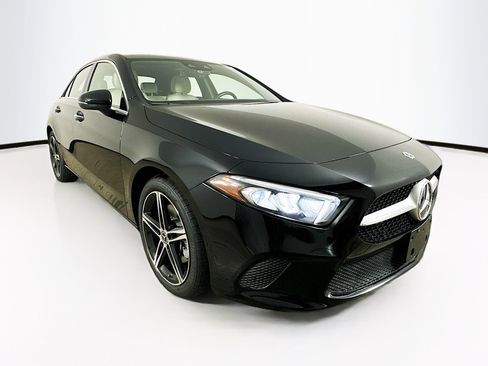 Certified 2022 Mercedes-Benz A 220 4MATIC image 4