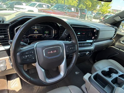Used 2025 GMC Sierra 1500 SLT AWD/4WD image 24